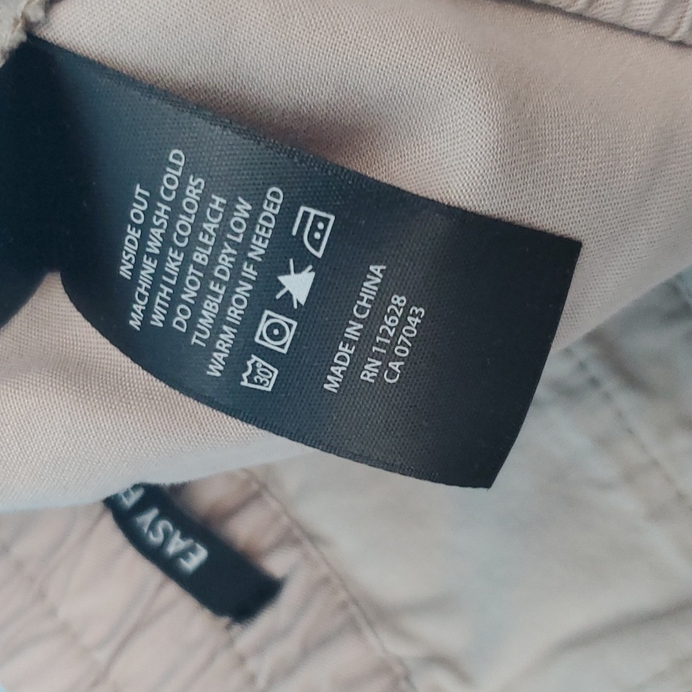 Max easy fit shorts new no tags - Picture 6 of 16